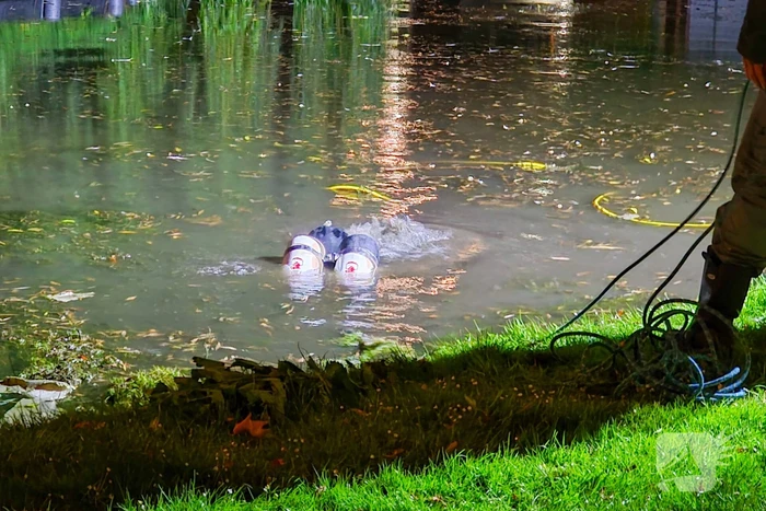 Duikers zoeken naar vuurwapen na schietpartij