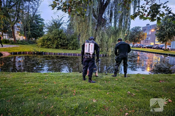 Duikers zoeken naar vuurwapen na schietpartij
