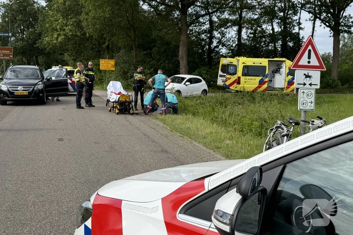 Fietsers betrokken bij aanrijding met auto