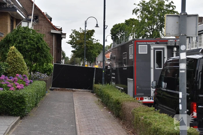 Grote brand in woning leidt tot zoektocht naar vermiste bewoner