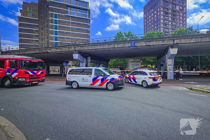 Fietser raakt zwaargewond bij aanrijding met vrachtwagen