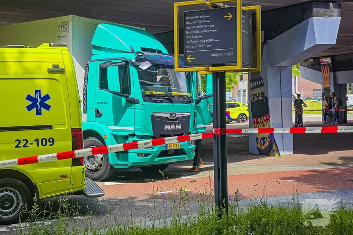 Fietser raakt zwaargewond bij aanrijding met vrachtwagen