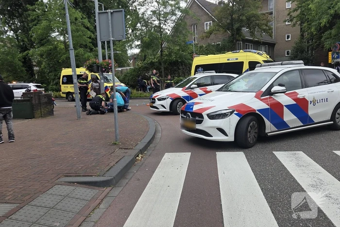 Flinke verkeershinder na ongeval tussen fietser en scooterrijder