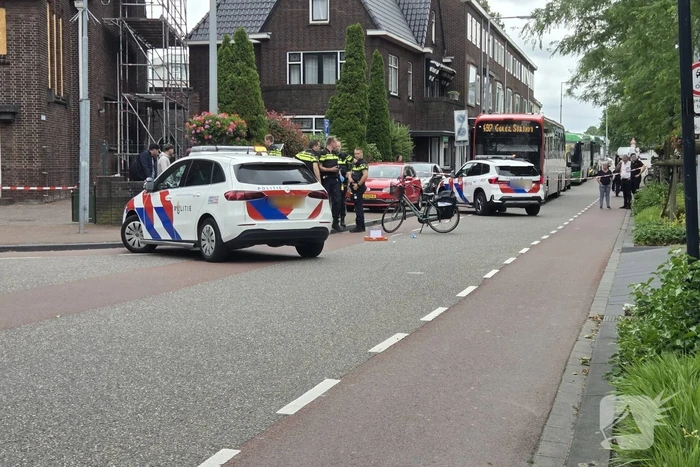 Flinke verkeershinder na ongeval tussen fietser en scooterrijder