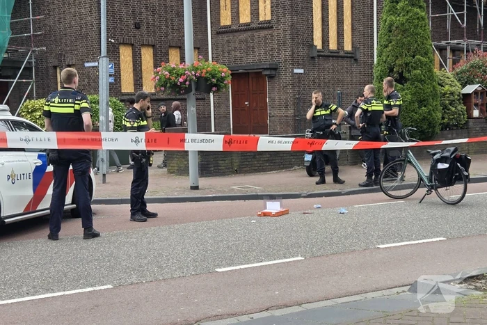Flinke verkeershinder na ongeval tussen fietser en scooterrijder