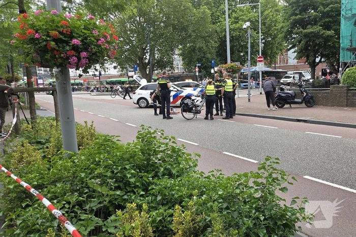 Flinke verkeershinder na ongeval tussen fietser en scooterrijder