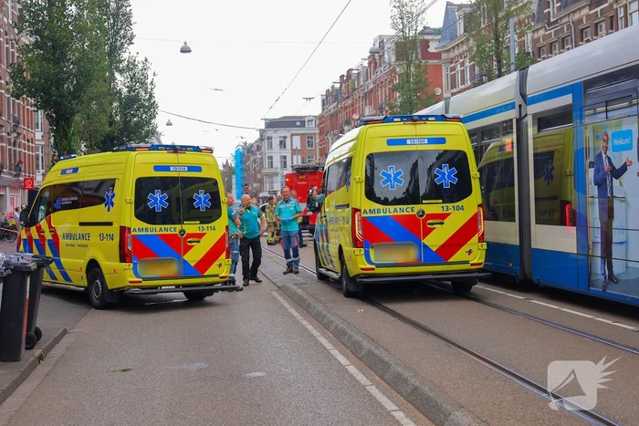 Fietser zwaargewond na aanrijding met tram