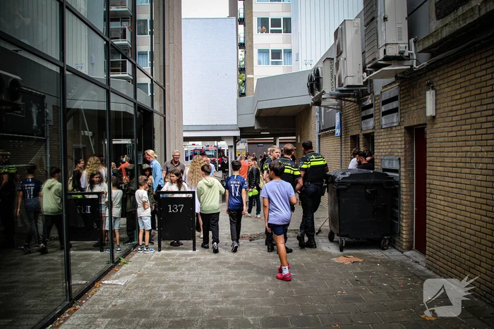 Brand in winkel veroorzaakt rookontwikkeling