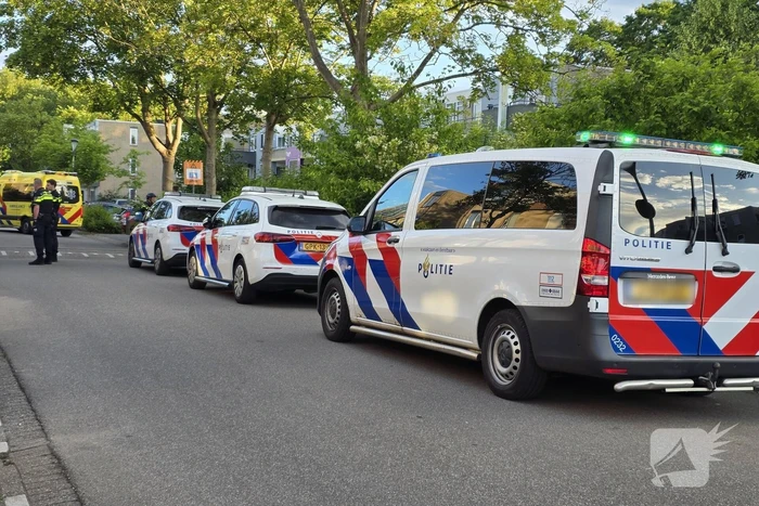 Politieagente gewond bij aanrijding met scooter