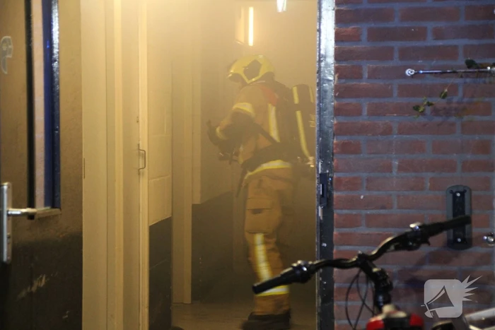 Brand in kelderboxen veroorzaakt flinke rookontwikkeling