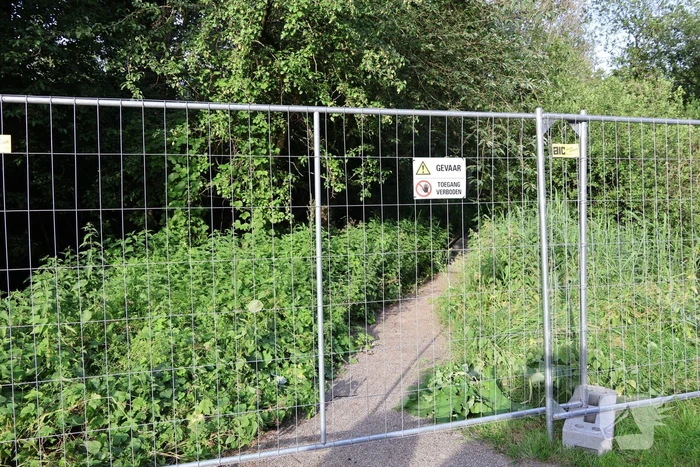 Wandelaars stuiten op afgesloten natuurgebied
