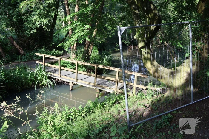 Wandelaars stuiten op afgesloten natuurgebied