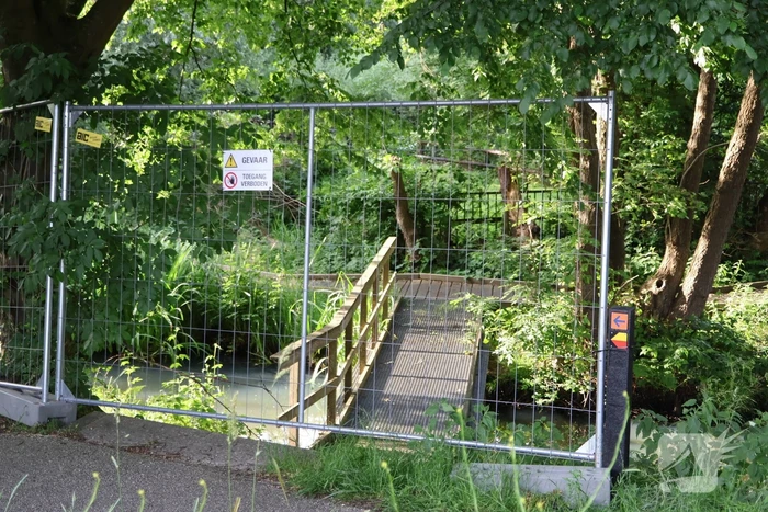 Wandelaars stuiten op afgesloten natuurgebied