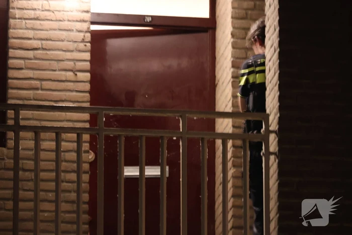 Politie doet inval in woning