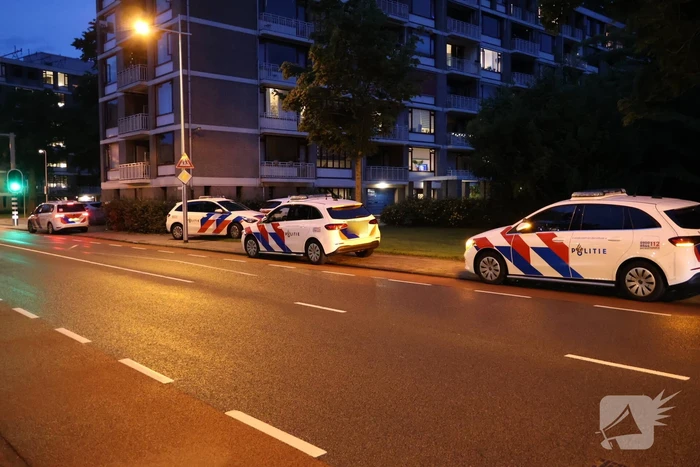 Politie doet inval in woning