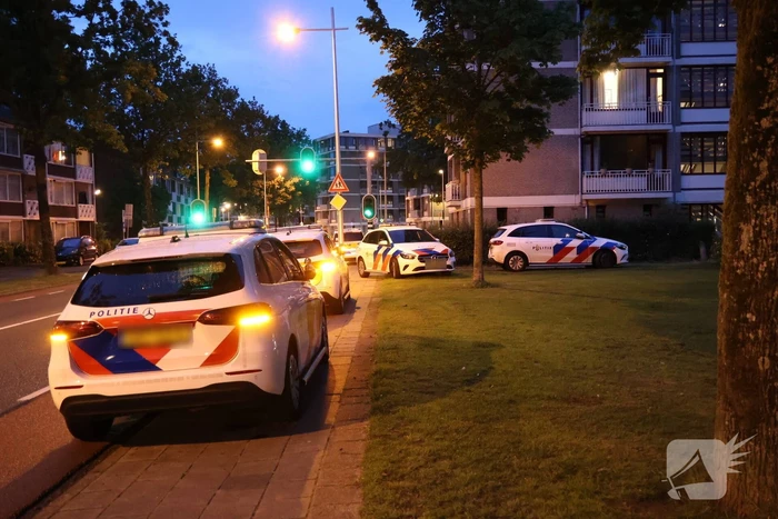 Politie doet inval in woning