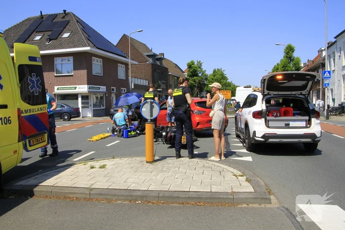 Ongeval tussen auto en motor met gewonde