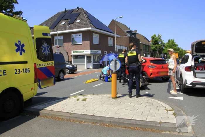 Ongeval tussen auto en motor met gewonde