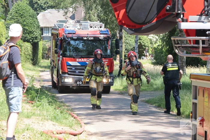 Brand op dak woning snel geblust