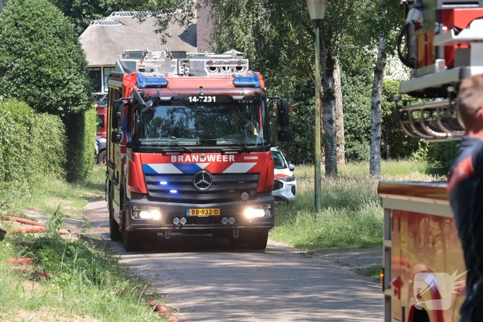 Brand op dak woning snel geblust