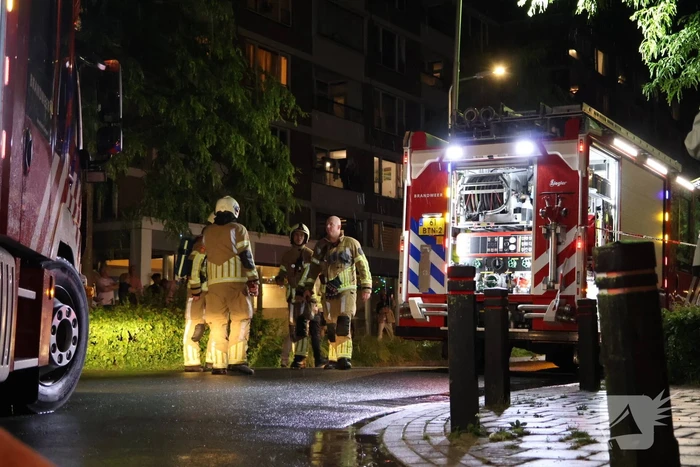 Dakbrand vermoedelijk ontstaan door blikseminslag