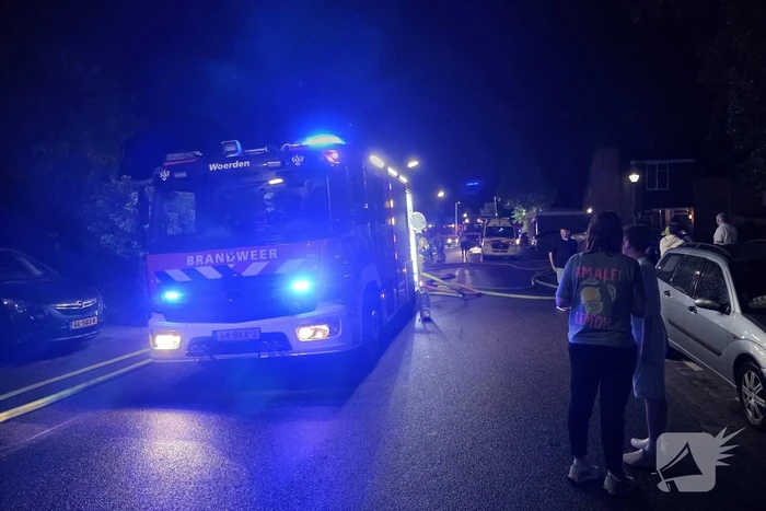 Grote brand in woningen na blikseminslag,