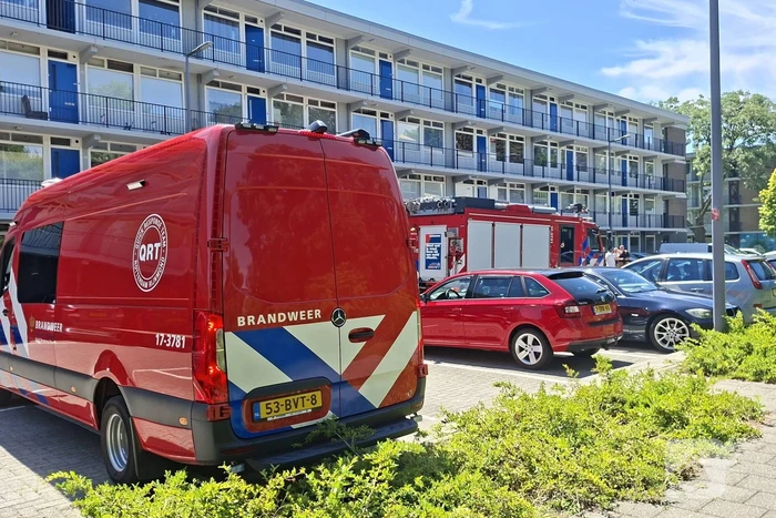 Brandweer onderzoekt waterlekkage in appartementen