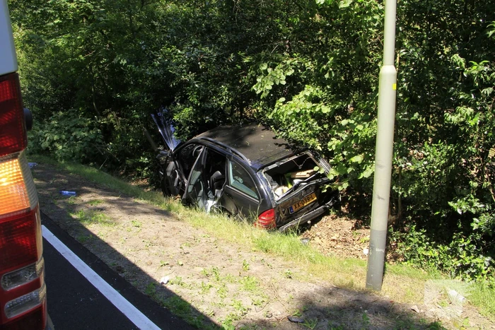 Ongeval met auto en bestelbus zonder gewonden