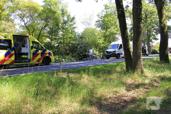 Ongeval met auto en bestelbus zonder gewonden