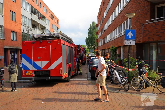 Explosie leidt tot brand bij appartementencomplex