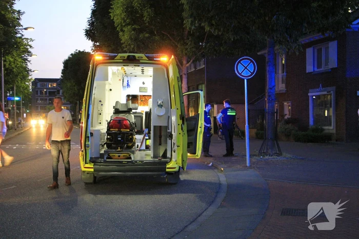Voetganger zwaargewond na aanrijding met scooter