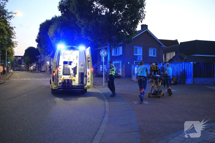 Voetganger zwaargewond na aanrijding met scooter