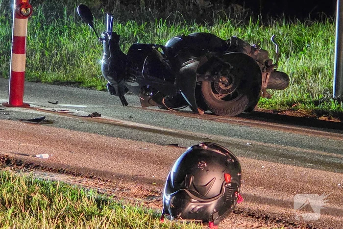 Scooterrijder gewond na ongeval met paal