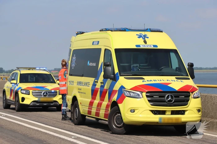 Vier voertuigen betrokken bij kop-staartbotsing op Zeelandbrug
