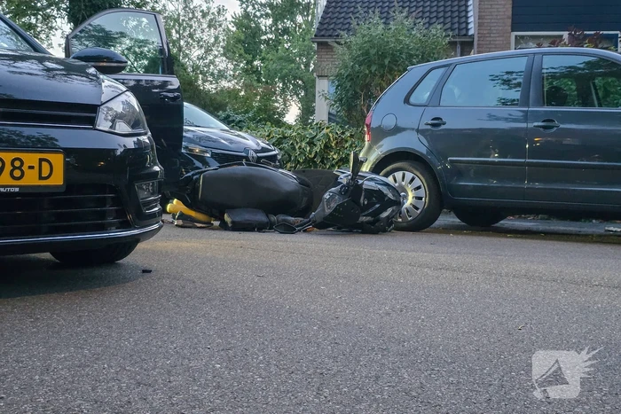 Ongeval met auto en scooter