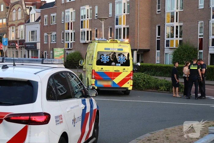 Automobilist en fietser botsen tegen elkaar