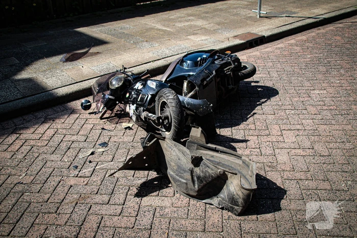 Aanrijding met scooter leidt tot zoektocht naar vuurwapen