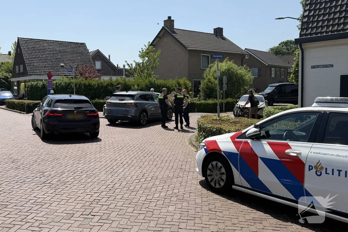 Botsing tussen taxi en personenauto leidt tot gewonde