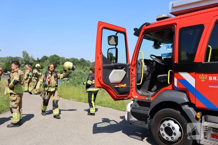 Brandweer onderzoekt recreatievaartuig na brandmelding