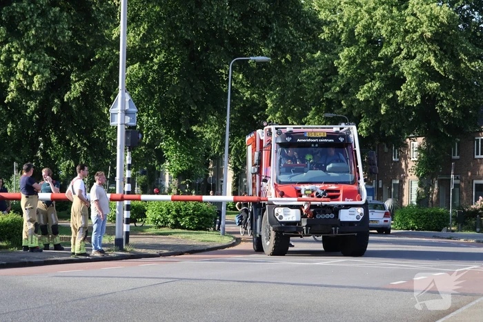 Brandweer moet brug koelen wegens storing door hitte