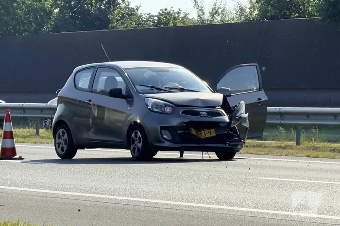 Aanrijding op drukke weg zonder gewonden