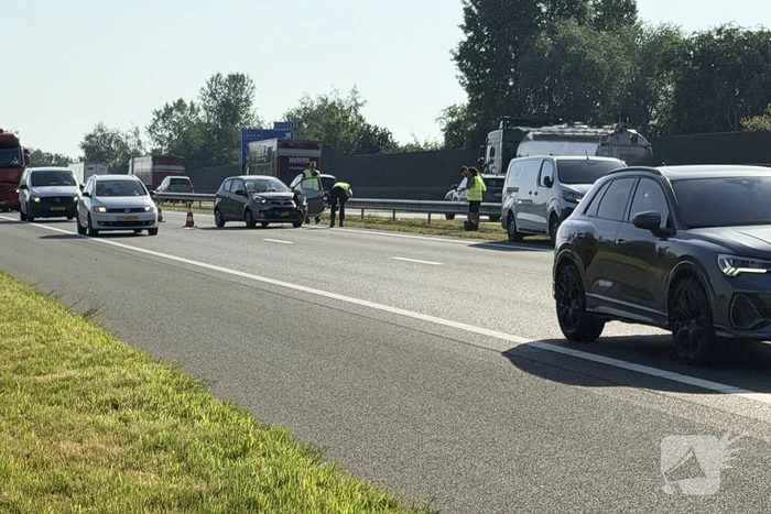 Aanrijding op drukke weg zonder gewonden