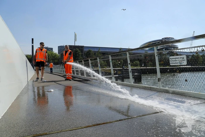 Gemeente voert koeling uit bij bruggen