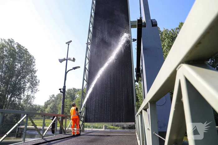 Gemeente voert koeling uit bij bruggen