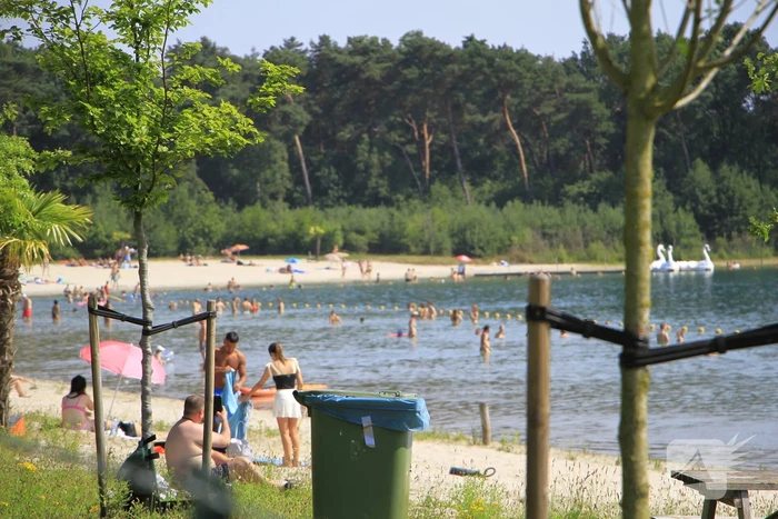 Enorme drukte bij strandlocatie