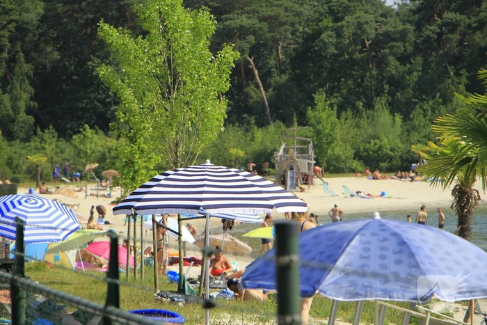 Enorme drukte bij strandlocatie