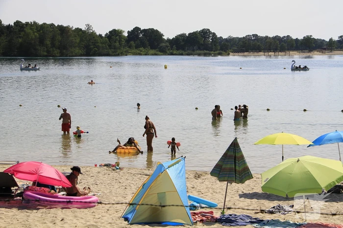 Enorme drukte bij strandlocatie