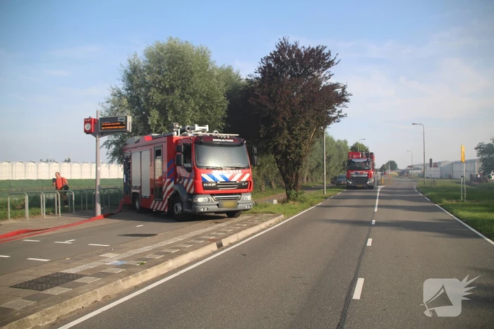 Enorme rookontwikkeling door zeer grote brand bij motorcross