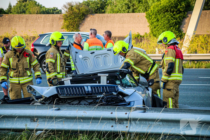 Zwaargewonde bij ernstig ongeval met Porsche