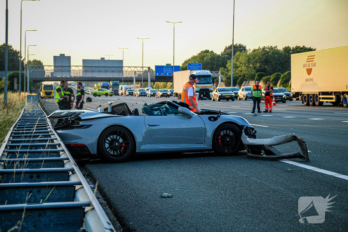Zwaargewonde bij ernstig ongeval met Porsche